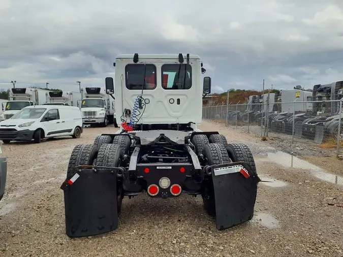 2019 FREIGHTLINER/MERCEDES CASCADIA 1257b0f59317d698863ed77c0bb991608f4