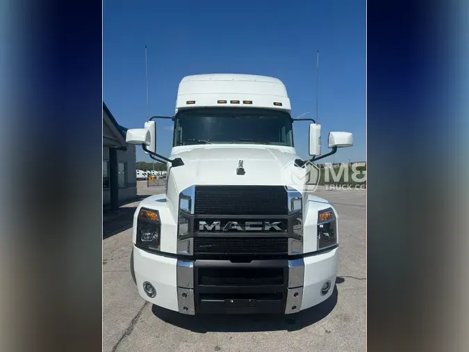 2022 MACK Anthem