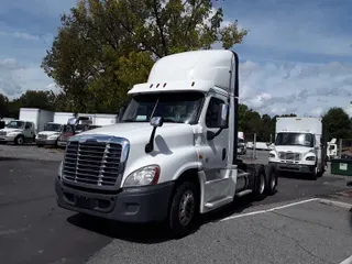 2018 FREIGHTLINER/MERCEDES CASCADIA 125