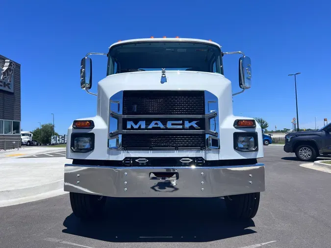 2025 MACK MD74