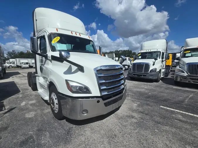 2019 FREIGHTLINER/MERCEDES NEW CASCADIA PX126647b114308e5df553ee333ac34e5a6ad92