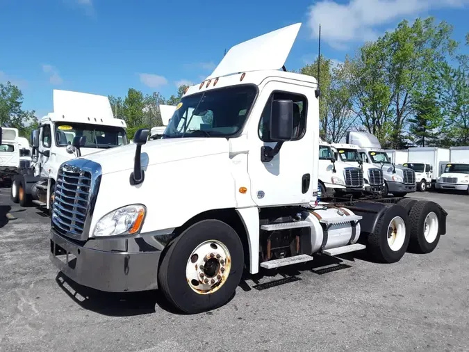 2016 FREIGHTLINER CASCADIA 1257b129275a9a921a965e78352ef50018c