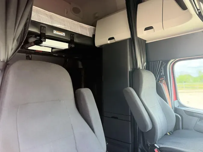 2023 Freightliner Cascadia7b14561a749bdc33990ad4ba1072e1d2