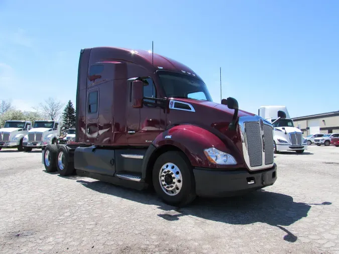 2021 Kenworth T680 Short Hood