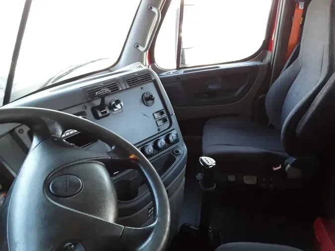 2016 FREIGHTLINER/MERCEDES CASCADIA 125