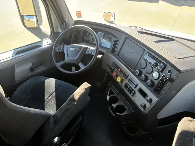2019 Freightliner New Cascadia 126