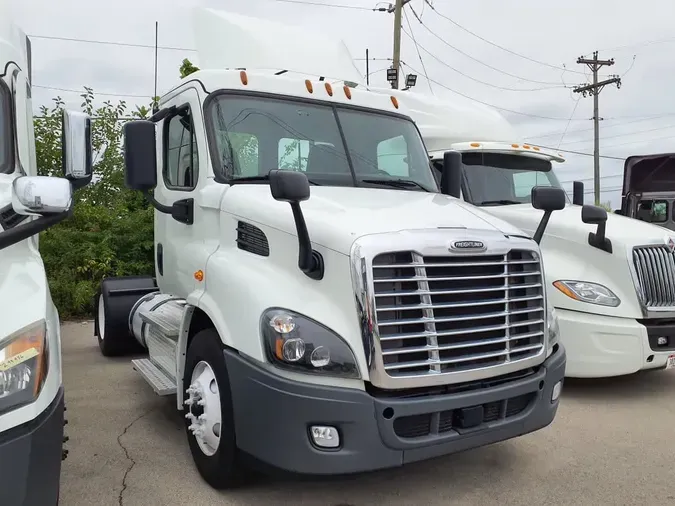 2019 FREIGHTLINER CASCADIA 1137b1f3ffd2d4ce79535c3333ee220bf6c