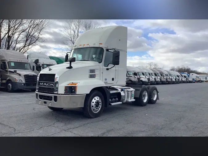 2020 Mack Anthem
