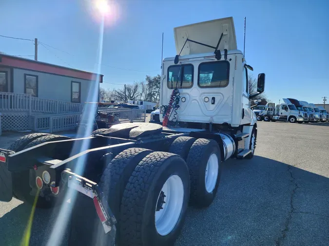 2018 FREIGHTLINER/MERCEDES NEW CASCADIA PX12664