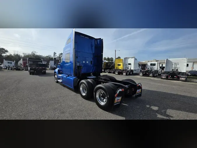 2022 International LT625