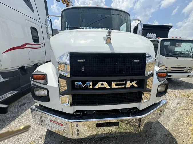 2024 MACK MD MD6