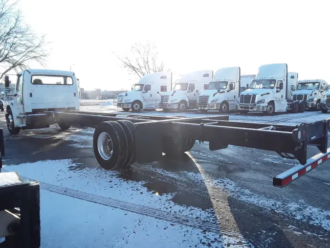 2017 FREIGHTLINER/MERCEDES M2 106