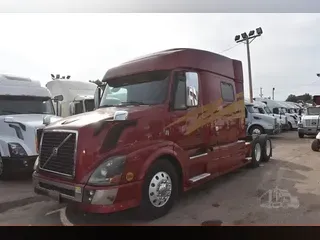 2015 VOLVO VNL64T730