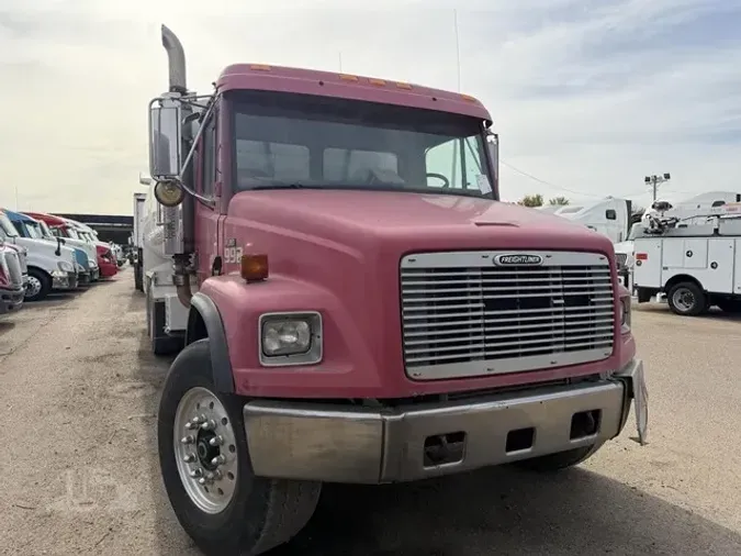 2002 FREIGHTLINER FL80