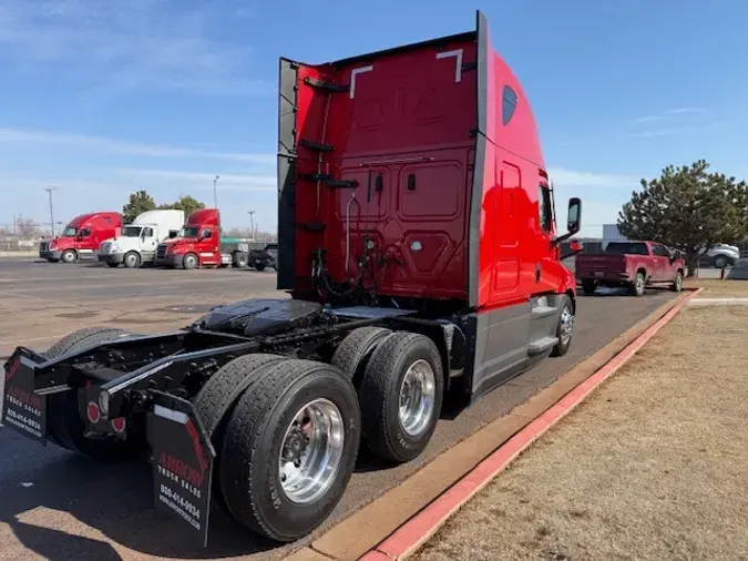 2021 FREIGHTLINER CASCADIA