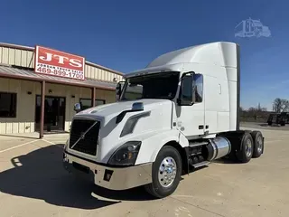 2018 VOLVO VNL64T630