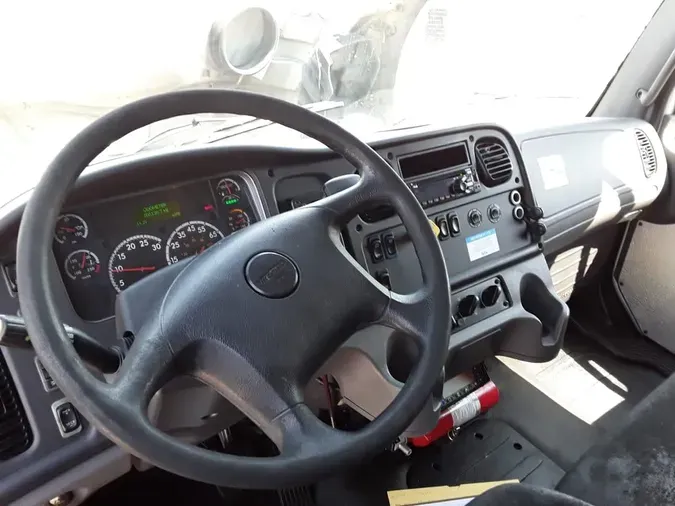 2018 FREIGHTLINER/MERCEDES M2 106