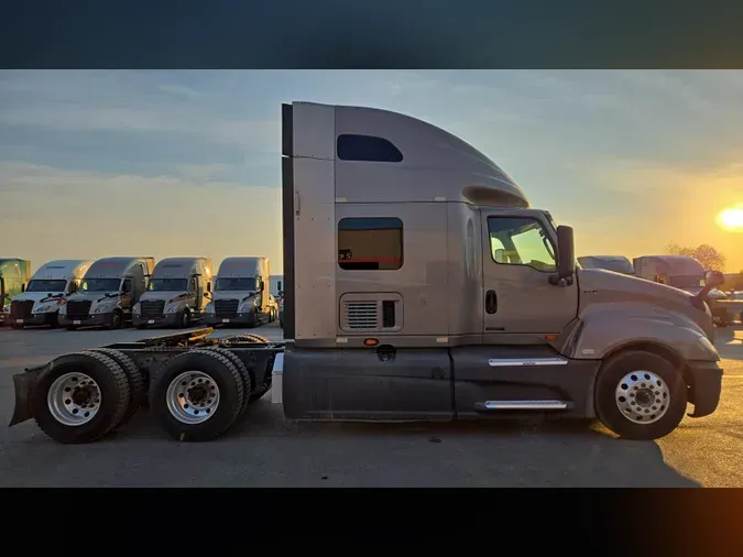 2022 International LT7b2f1d52cec32fa70307d5b075d70d3b