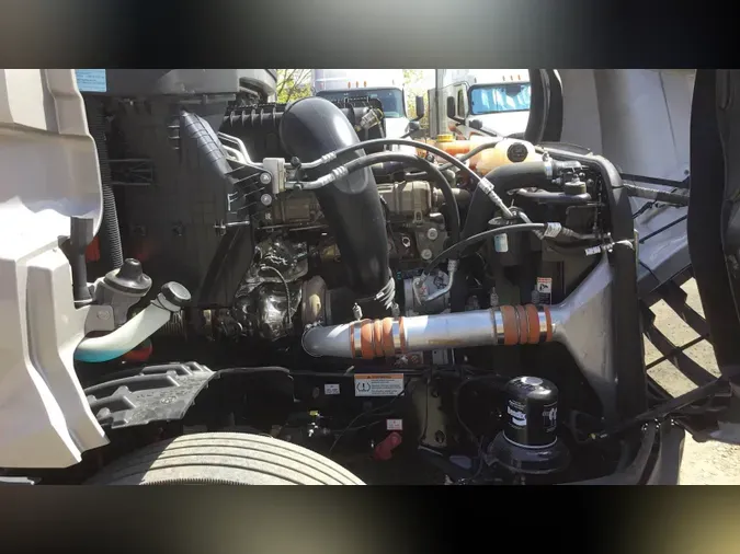 2023 Freightliner Cascadia 126