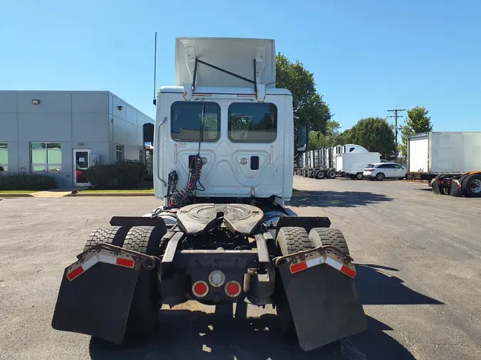 2016 FREIGHTLINER/MERCEDES CASCADIA 125