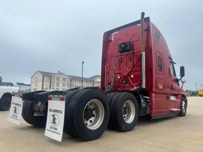 2020 Freightliner Cascadia 1257b31dc922efb1ca5c8c1aa963148d292