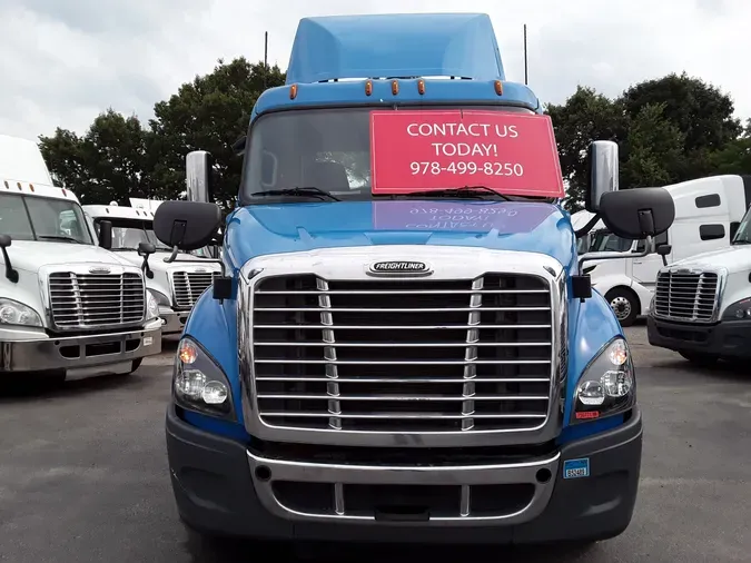 2018 FREIGHTLINER/MERCEDES CASCADIA 113