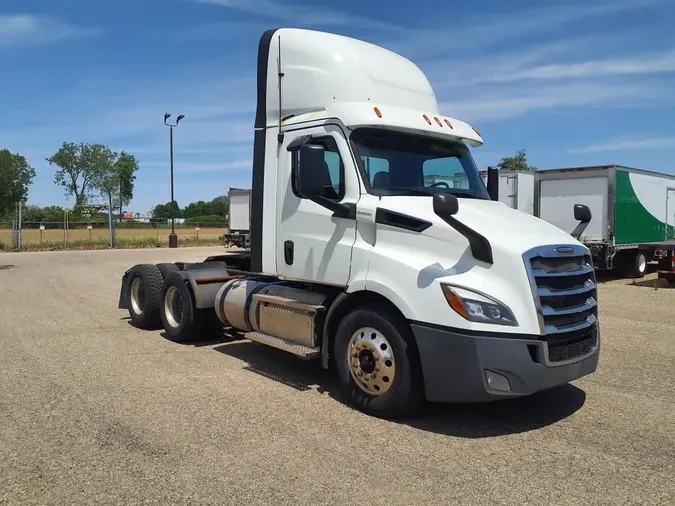 2020 FREIGHTLINER/MERCEDES NEW CASCADIA 116