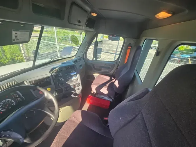 2019 FREIGHTLINER CASCADIA 125