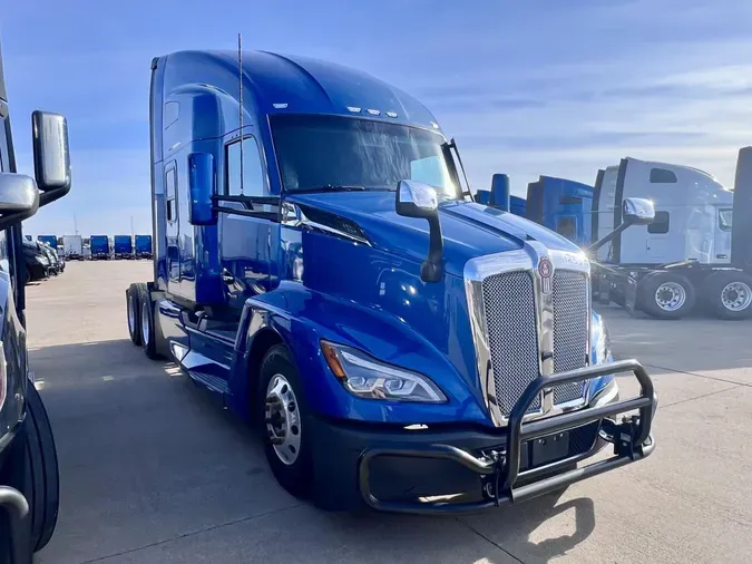2023 KENWORTH T680