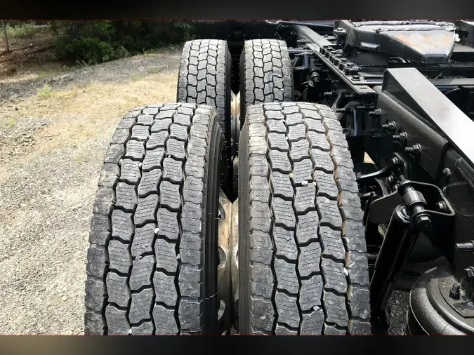 2022 INT LT625 6x4