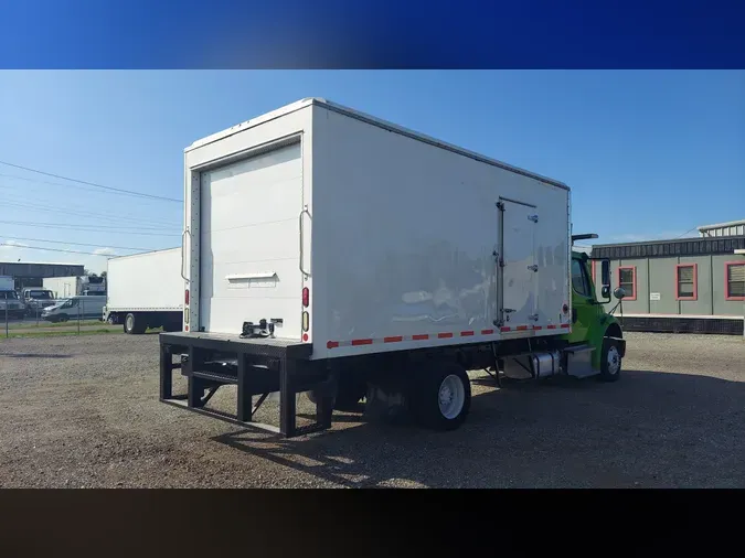 2014 FREIGHTLINER/MERCEDES M2 106