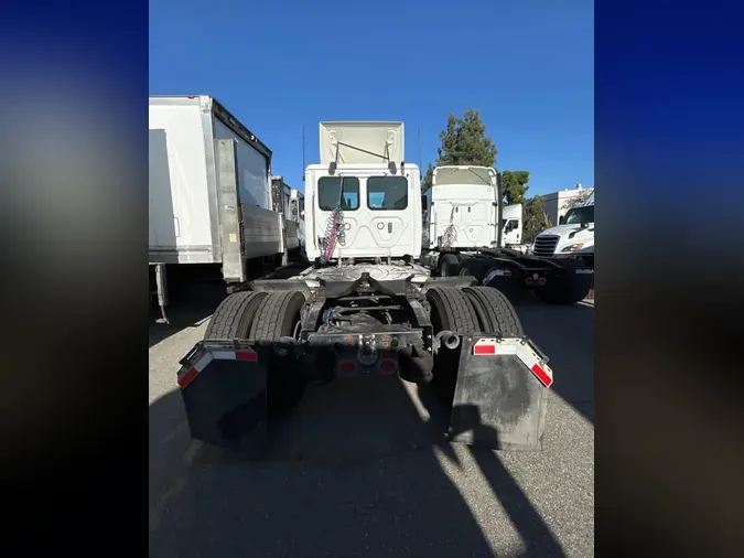 2020 FREIGHTLINER/MERCEDES NEW CASCADIA 116