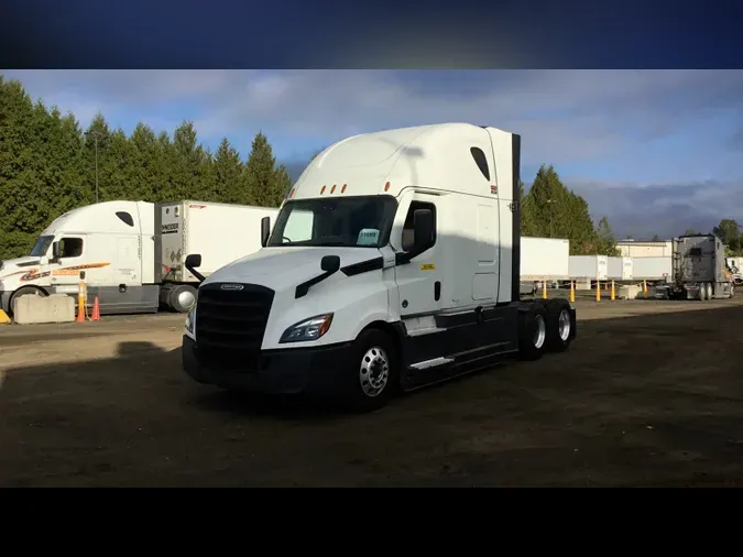 2021 Freightliner Cascadia 126