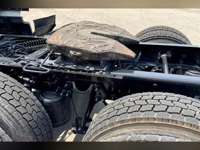 2022 INT LT625 6x4