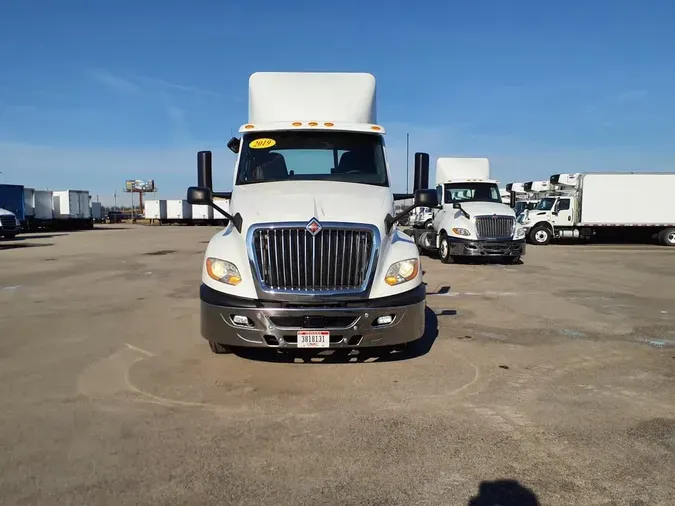 2019 NAVISTAR INTERNATIONAL LT625 DAYCAB T/A