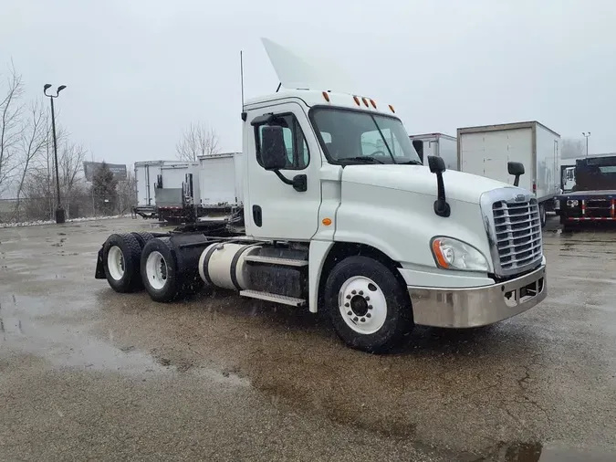 2018 FREIGHTLINER/MERCEDES CASCADIA 1257b4c01bfbdb5c57ffc47820981c2f55d