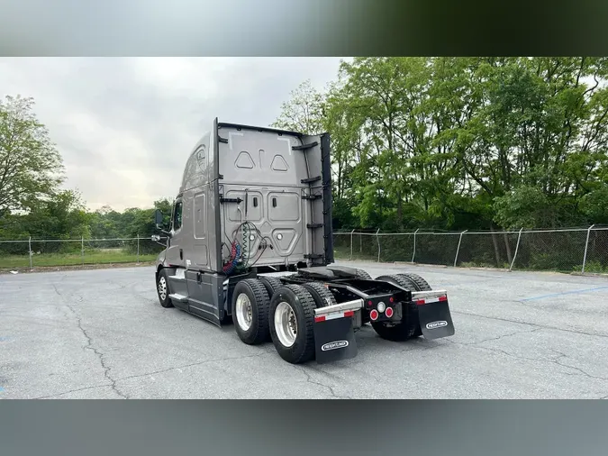2024 Freightliner Cascadia