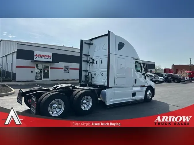2020 FREIGHTLINER CA126