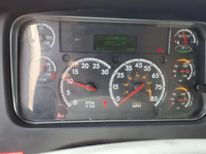 2020 FREIGHTLINER/MERCEDES M2 106