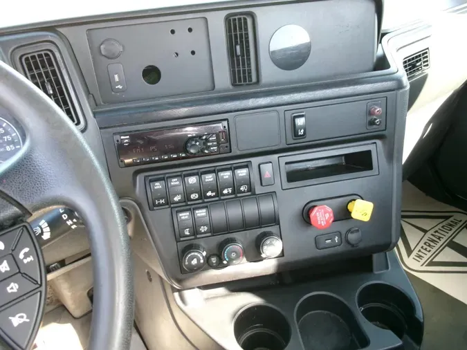 2021 International LT625