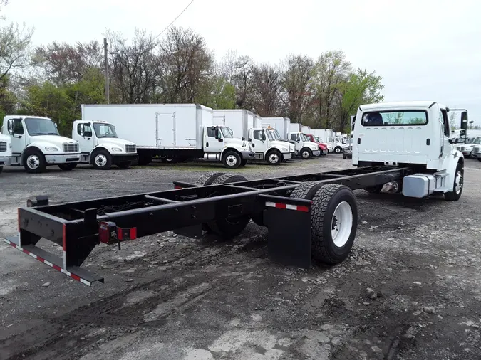 2018 FREIGHTLINER/MERCEDES M2 106