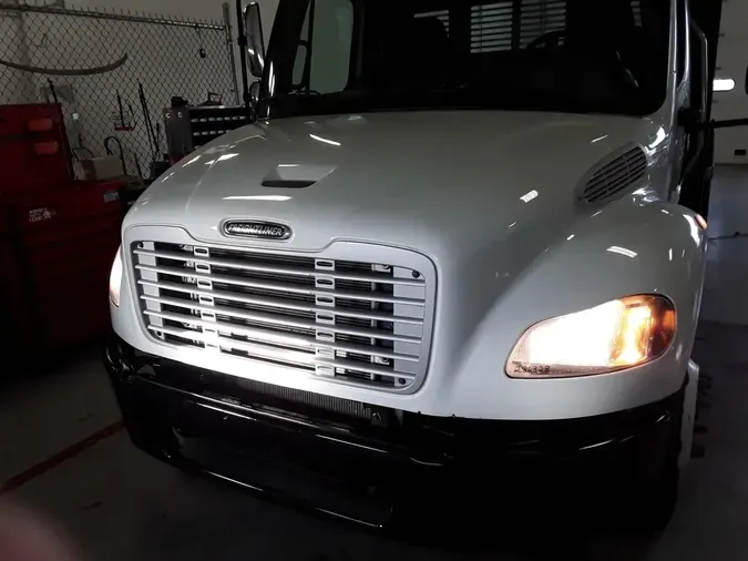 2020 FREIGHTLINER/MERCEDES M2 106