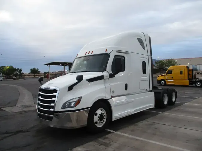 2021 FREIGHTLINER/MERCEDES NEW CASCADIA PX126647b587bca0521d7b5ec2e0eeccde6c495