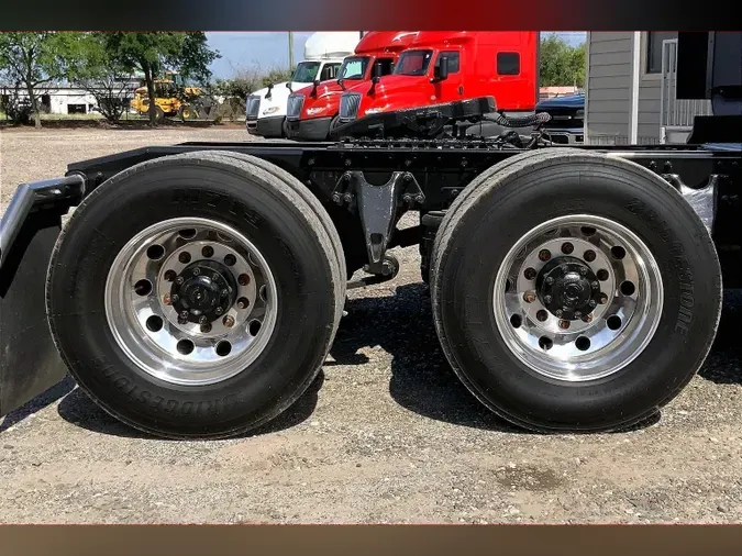 2022 INT LT625 6x4