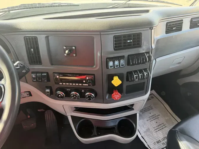 2023 Peterbilt 579