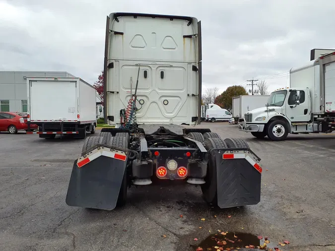 2020 FREIGHTLINER/MERCEDES CASCADIA 125