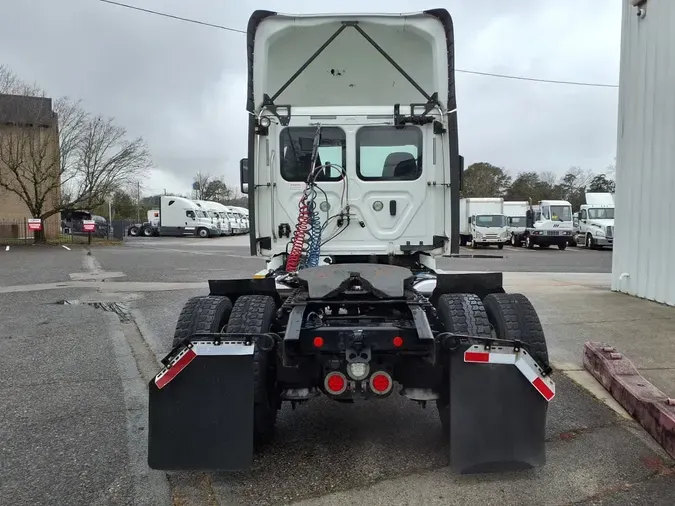 2018 FREIGHTLINER/MERCEDES CASCADIA 1137b65a9a0fb5633ca5d78371aa164845c