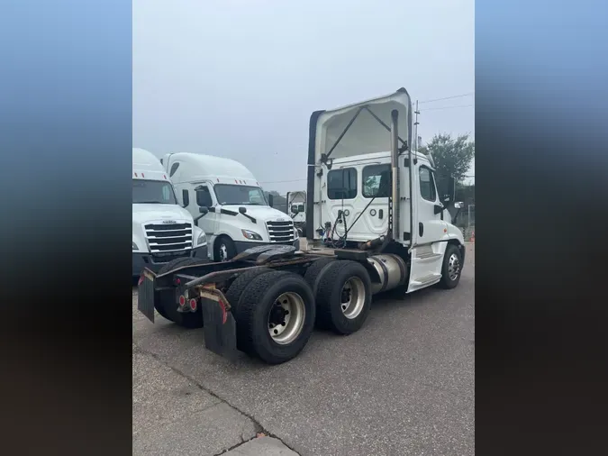 2020 FREIGHTLINER/MERCEDES CASCADIA 1257b665595e5e024cc02b5be24071dbcab