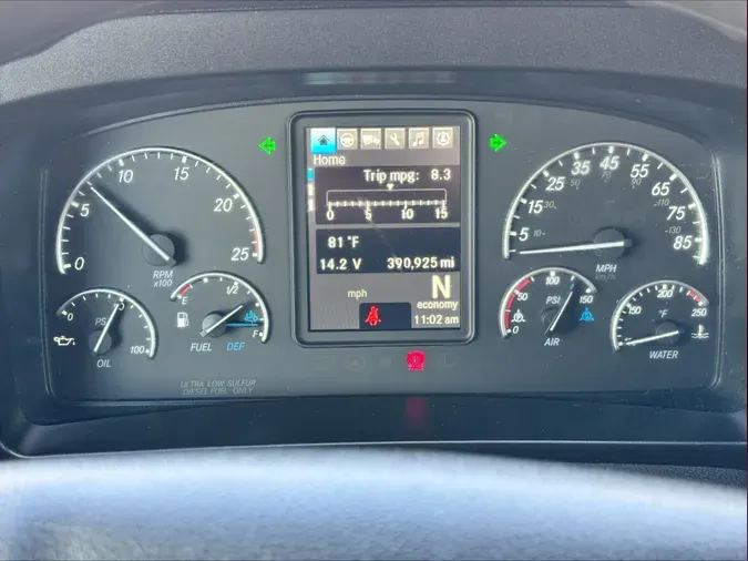 2023 Freightliner Cascadia 126