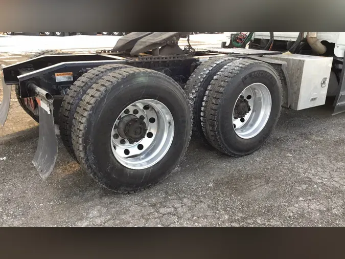 2022 Freightliner Cascadia 126